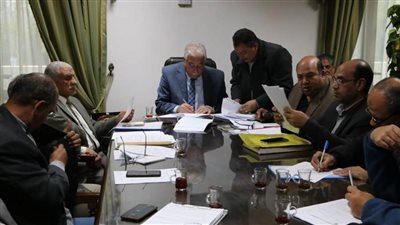 محافظ جنوب سيناء يصدق على حالاتي تقنين أوضاع بأبو رديس