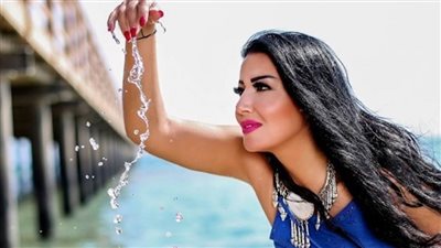سمية الخشاب: أول مرة انحرف والبس قصير|فيديو