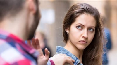 «معاكسة فتاة» تودي بحياة صاحب محل محمول على يد عامل في إمبابة