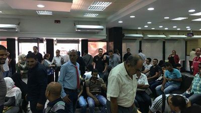 إقبال مواطني بورسعيد على شراء خطوط شبكة المحمول الرابعة «WE»