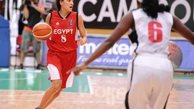 «سيدات السلة» يلبي دعوة عشاء السفير المصري بالكاميرون