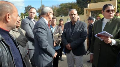 محافظ القليوبية يأمر بإزالة التعديات علي مركز شباب ببنها وإحياء بورصة الدواجن
