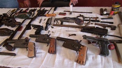 تحقيقات النيابة: أسلحة نارية وقنابل أحراز متهمي سنترال عين شمس