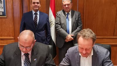وزير قطاع الأعمال العام يشهد توقيع عقد إنشاء مسبك صلب وزهر بشركة الدلتا للصلب