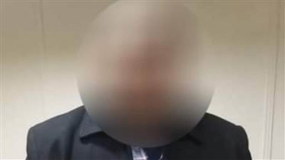 القبض على منتحل صفة مسئول حكومي للنصب على المواطنين بالجيزة