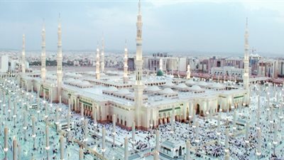 السياحة تبدأ تفويج 27 ألف حاج للمدينة المنورة.. اليوم