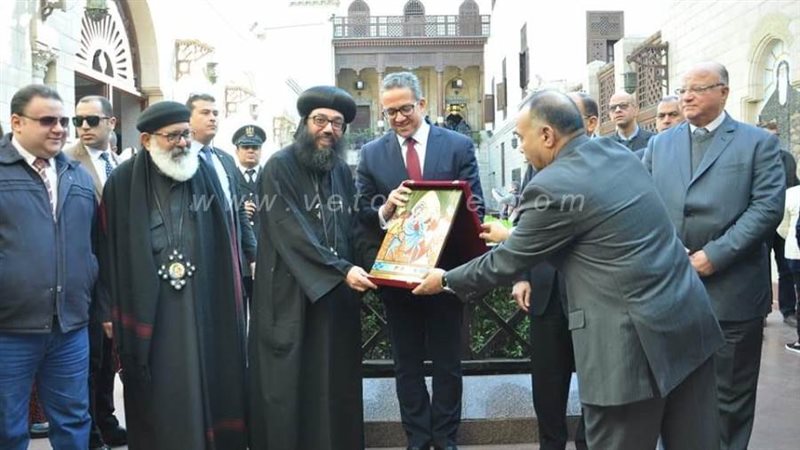 وزير السياحة والآثار