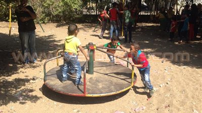 بالصور.. إقبال متوسط على حديقة أحمد عرابي بالمهندسين