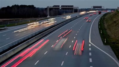 الهيئة الأمريكية للسيارات تستعرض أحدث دراستها الأمنية للطرق