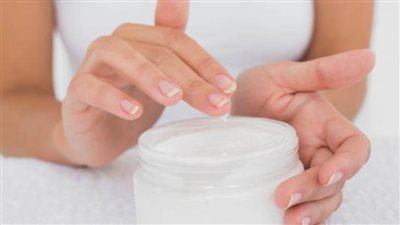 5 نصائح تساعد في علاج تشققات اليدين في الشتاء