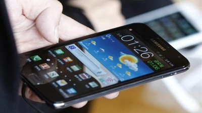 تحذير من نقل البيانات من هواتف أندرويد إلى أجهزة ويندوز 10