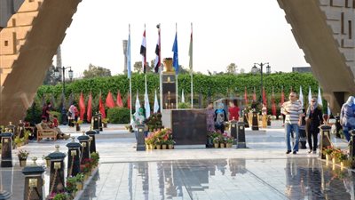 بالصور.. بدء توافد الأهالي على المنصة للاحتفال بذكرى انتصارات أكتوبر