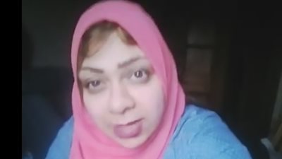 بالفيديو.. سيدة تسخر من «اللانش بوكس» والمغالاة في طعام المدرسة