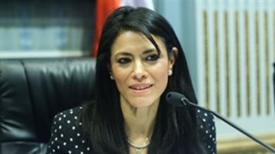 وزيرة السياحة تتواصل مع ابنة الزوجين البريطانيين المتوفيين بالغردقة