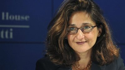 نعمت شفيق.. بنت الإسكندرية تتولى رئاسة جامعة عريقة في بريطانيا