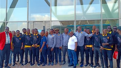 بعثة فريق كمبالا سيتي تصل مطار القاهرة (صور)