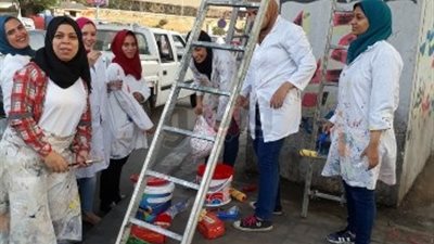 «استعادة المظهر الحضاري».. طلاب نوعية عين شمس يجملون القاهرة (صور)