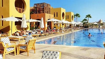 فنادق البحر الأحمر تنتظر مرسوم بوتين بعودة السائحين الروس.. «تقرير»