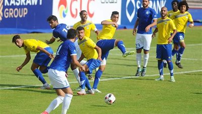 حسام حسن وأوميد يقودان هجوم سموحة أمام النصر