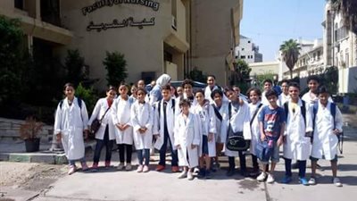30 طالبا بجامعة الطفل في زيارة لـ«تمريض عين شمس»