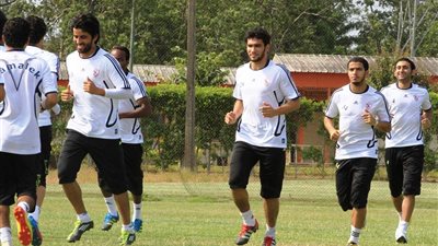 الزمالك يتدرب على استاد 