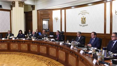 الحكومة تدرس تحويل الدعم العيني إلى النقدي المشروط.. مدبولي يتابع توافر السلع وأرصدتها.. واستعدادات مبكرة لشهر رمضان