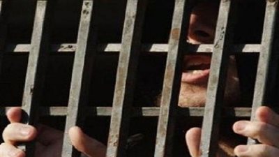 التحقيق مع 3 متهمين بقتل سائق تعدى جنسيا على قريبتهم بأطفيح