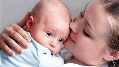 اكتشفي تأثير السكر على الرضاعة الطبيعية