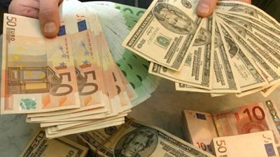 اليورو يرتفع قرشين أمام الجنيه.. اليوم