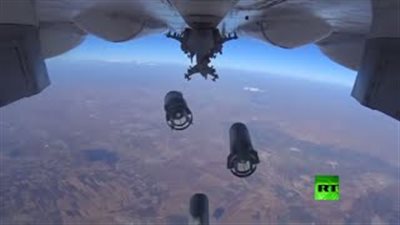 بالفيديو.. لحظة إطلاق مقاتلة روسية قذائفها على «داعش سوريا»