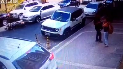 بالفيديو.. شاب يقتل حبيبته لمحاولتها الفرار منه