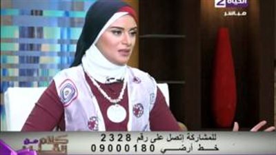 بالفيديو.. متصلة لـ«سالم عبد الجليل»: اكتشفت خيانة زوجي بعد 25 سنة