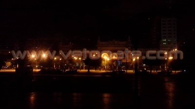 بالصور.. الظلام الدامس يسيطر على منطقة النصب التذكاري بالإسكندرية