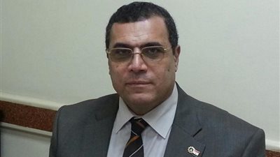 «فيس بوك».. من هنا تدار محافظة الفيوم «تقرير»