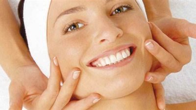 تمتعي ببشرة شابة ونضرة بمجموعة الفيتامينات الطبيعية