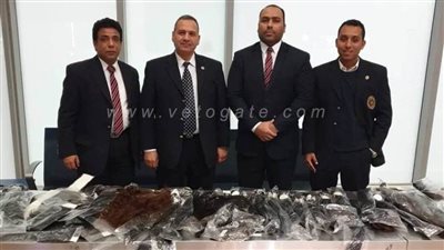 ضبط 30 كيلو شعر مستعار بحوزة راكب في مطار القاهرة