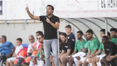 تشافي يقترب من خلافة فالفيردي في برشلونة