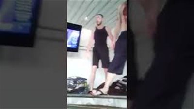 بالفيديو.. اشتباكات بين سجناء ورجال أمن في سجن بالأردن