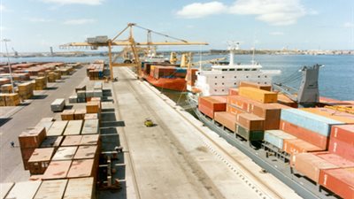 ميناء الدخيلة يستقبل 34478 طن ذرة