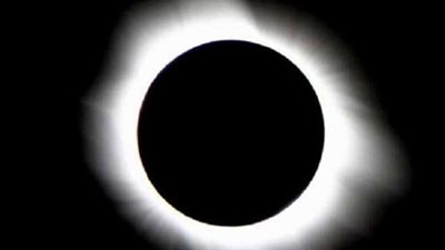 اليوم.. خسوف كلي للقمر.. ومصر لن تراه