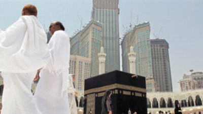 الضوابط السعودية الجديدة تربك موسم العمرة المصري.. 2000 ريـال شرط فتح المسار.. 5 آلاف تأشيرة الحد الأقصى لكل شركة منظمة.. تنفيذ جميع الإجراءات إلكترونيا.. «شركات السياحة»: ننتظر الإخطار الرس