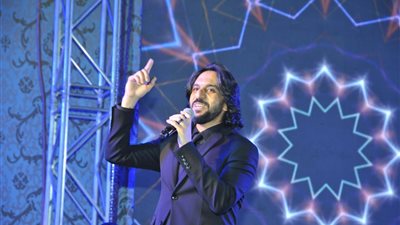 بهاء سلطان يشعل حفل الصيف بأحد فنادق القاهرة