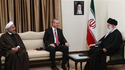 بالصور..7 رجال لإيران يعملون في قصر أردوغان