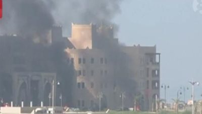 بالفيديو.. «داعش» يتبنى الهجوم مقر الحكومة اليمنية بعدن