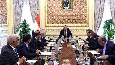 رئيس إيني الإيطالية يقدم تقريرا لمدبولي حول نشاط الشركة في مصر