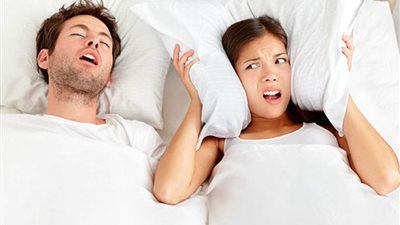 دراسة: 67% من الفرنسيين يتحدثون أثناء نومهم موجهين السباب للمجهول