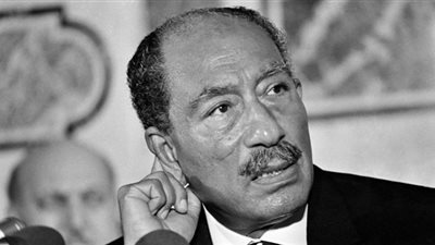 صحيفة إماراتية تنتقد رد فعل أمريكا على اغتيال «السادات»