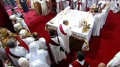 بدء صلوات عيد الميلاد بالكاتدرائية الكاثوليكية بحضور السعيد وموسى