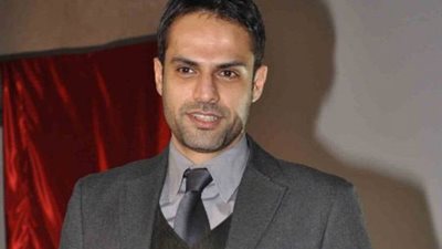 أمير طعيمة يهنئ أيمن بهجت قمر على 