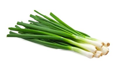 3 فوائد عن البصل الأخضر.. تعرفي عليها